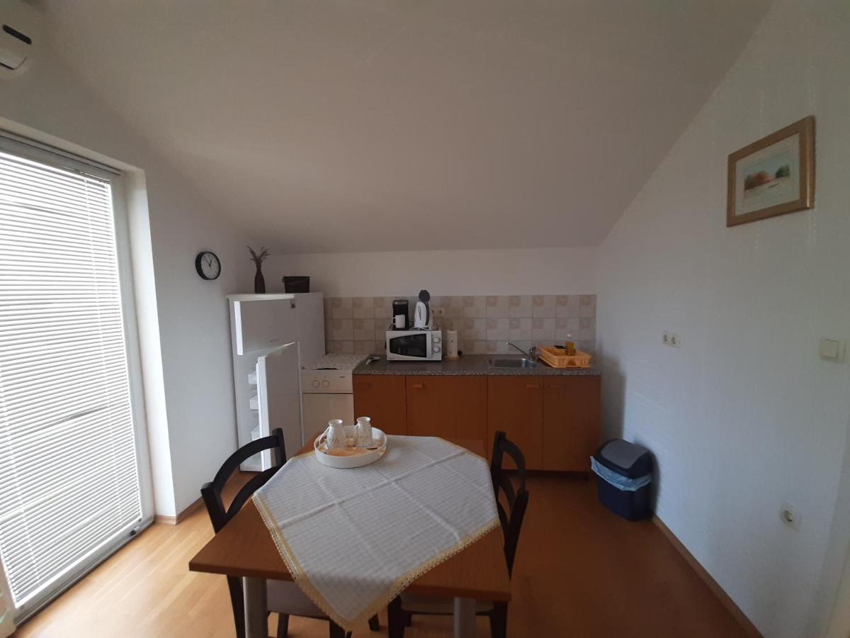 Nena 2 Appartement Sukošan Buitenkant foto