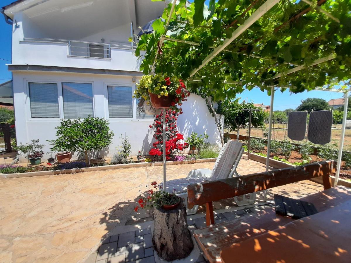 Nena 2 Appartement Sukošan Buitenkant foto